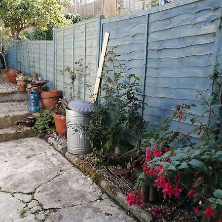 Seaside 2 Bed Terraced House With Garden Villa เฮสติงส์ ภายนอก รูปภาพ